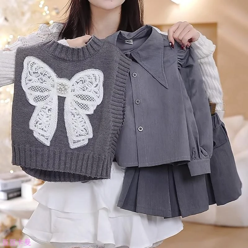 春秋三件套马甲香风女童学院风小套装针织2025款百褶裙衬衫蝴蝶结