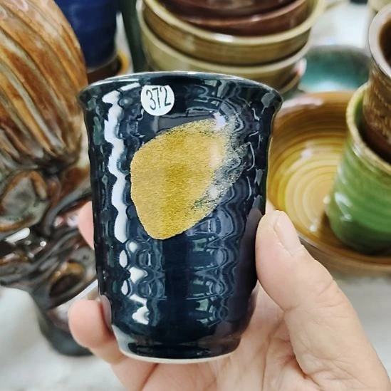 瓷片五厂，七厂各种摆件，瓷片、均有瑕疵。！
