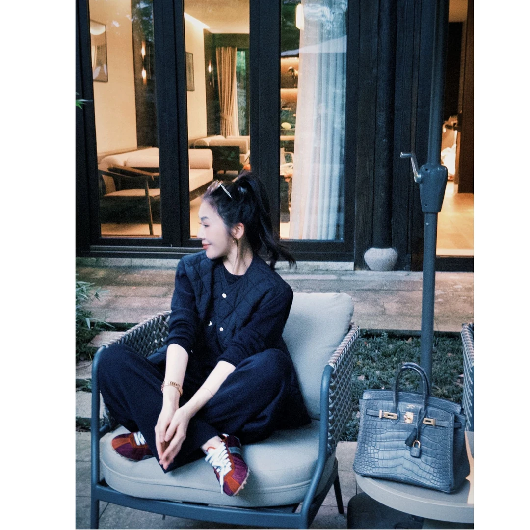 syna希娜 经典菱格设计衔缝棉马甲