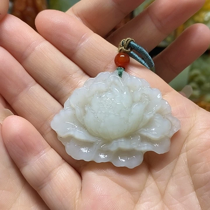 岫玉未镶嵌吊坠(赠链)