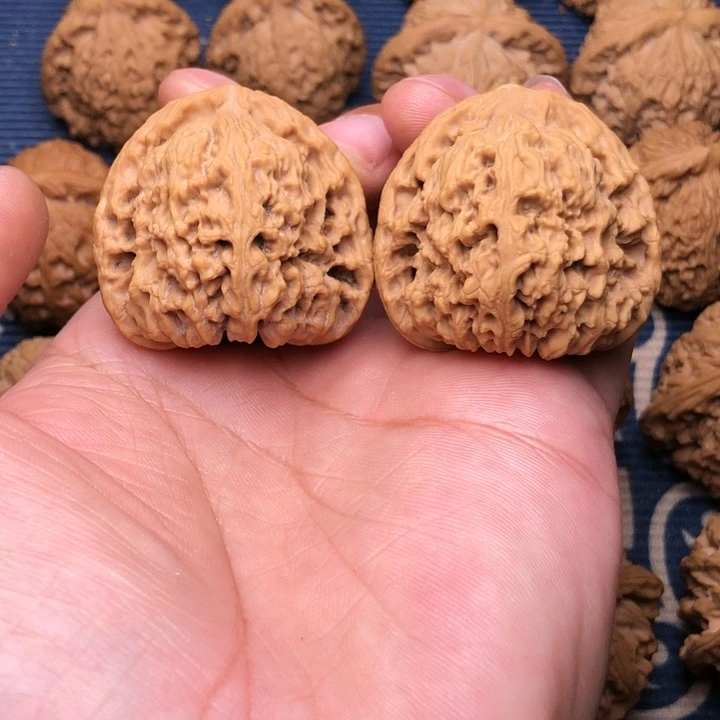 文玩核桃吊坠南疆石