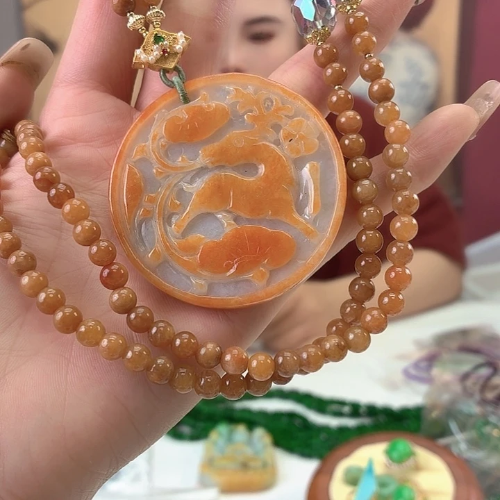 翡翠未镶嵌颈饰翡翠