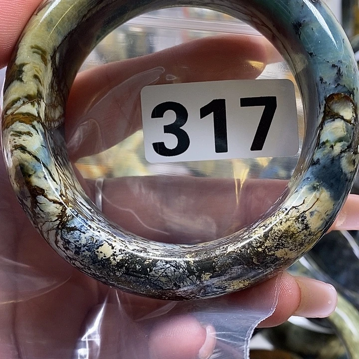 r***y蛇纹石玉未镶嵌手镯