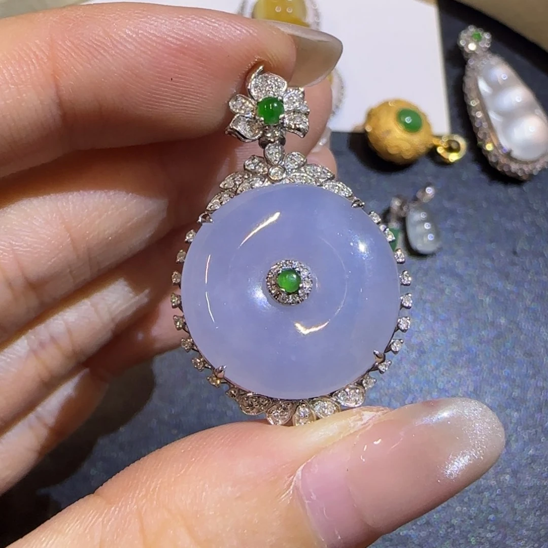 翡翠18K金镶嵌颈饰精品