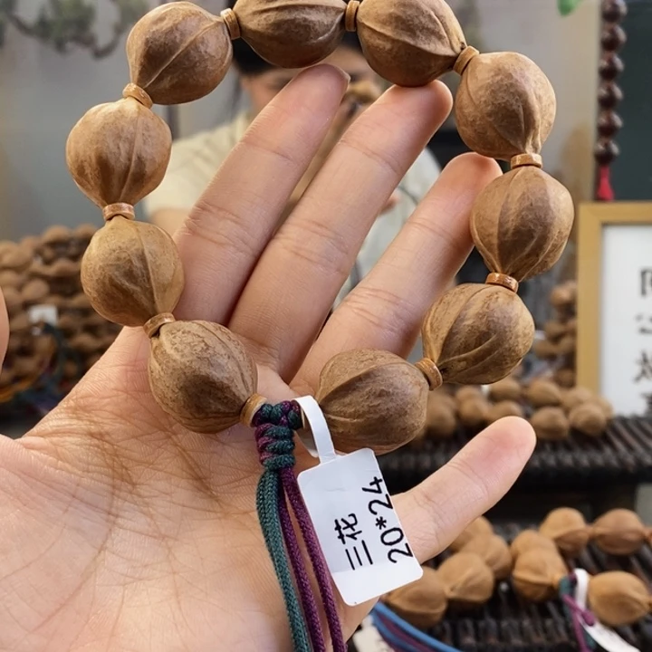 橄榄核吊坠✎*席梅林铁