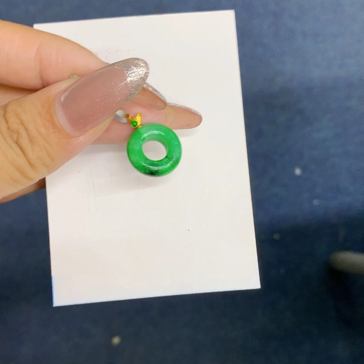 颈饰18K金镶嵌翡翠仙****回天然翡翠