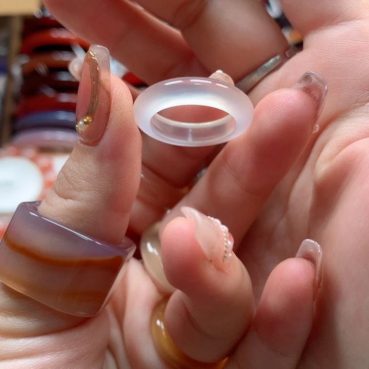 玛瑙/玉髓手镯未镶嵌夜*婷