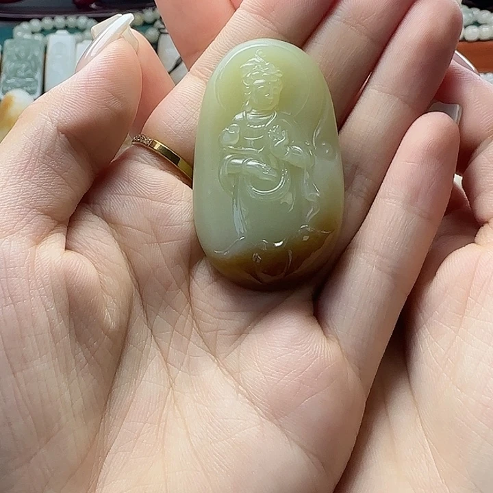 和田玉（糖玉）未镶嵌颈饰