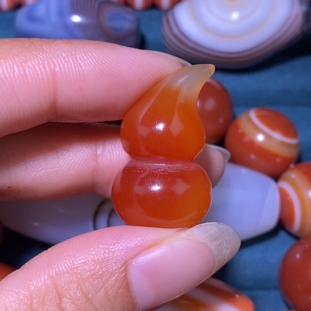 繁***锦未镶嵌玛瑙/玉髓珠宝奇石