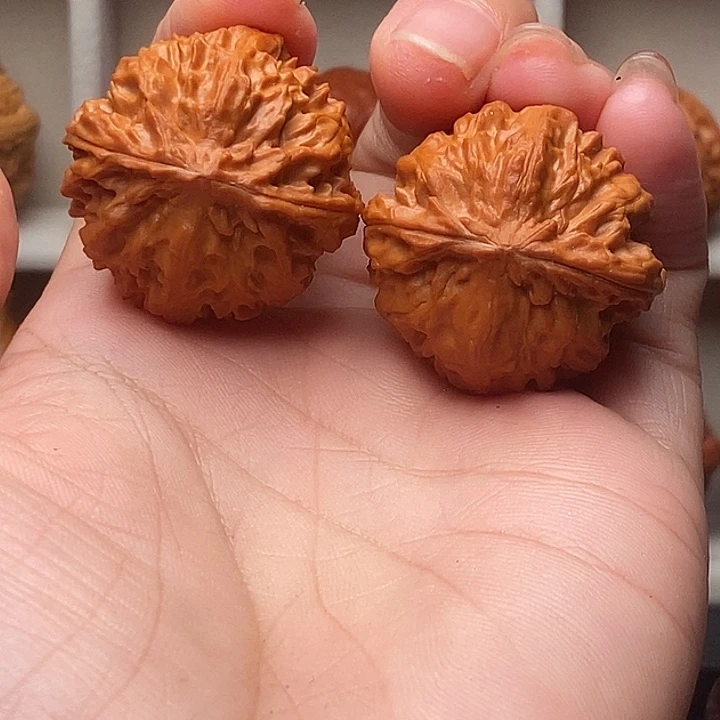 木****文玩核桃吊坠麒麟球