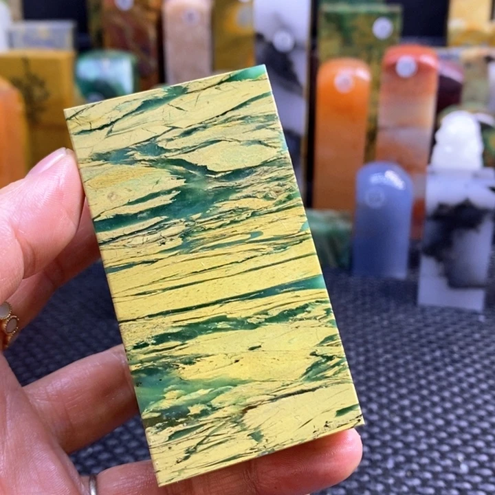 江西石行****根青田石印章石