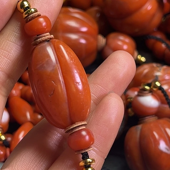 颈饰琉璃京****飞琉璃……….