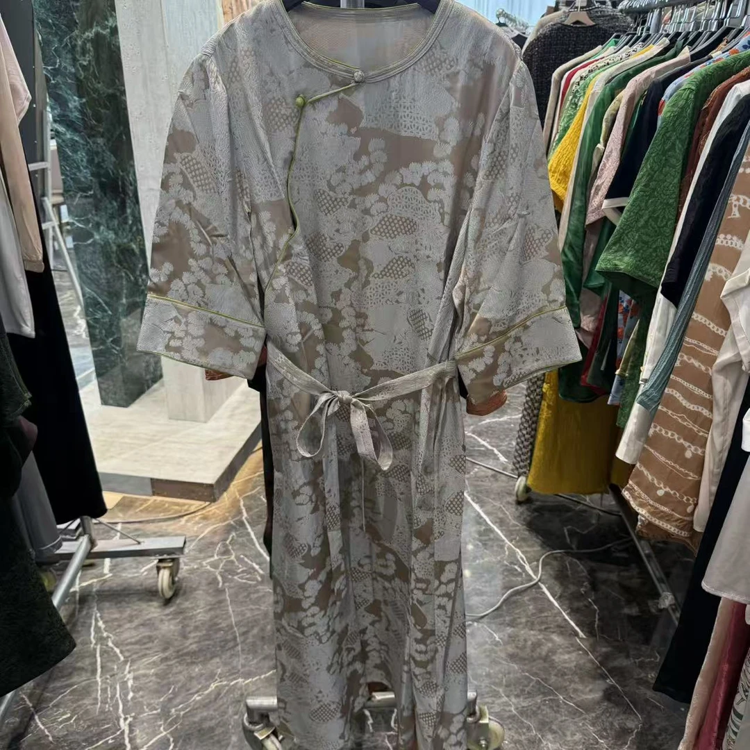 陌妆品牌桑蚕丝新款连衣裙  H81