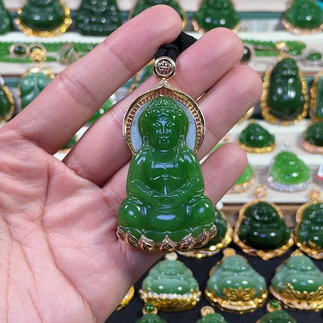 颈饰18K金镶嵌和田玉（碧玉）52mm