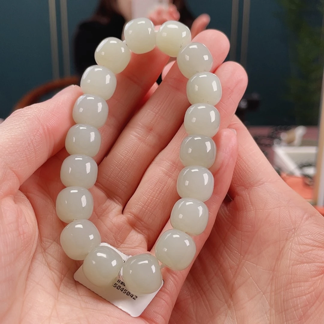 和田玉手串未镶嵌且末卡11.12老型