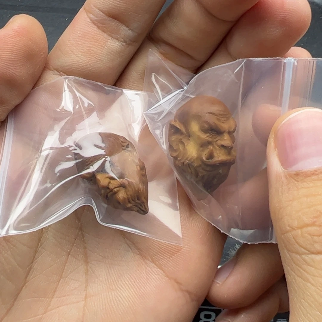 胖***墩手串/手链橄榄核罗汉一个，魔兽一个