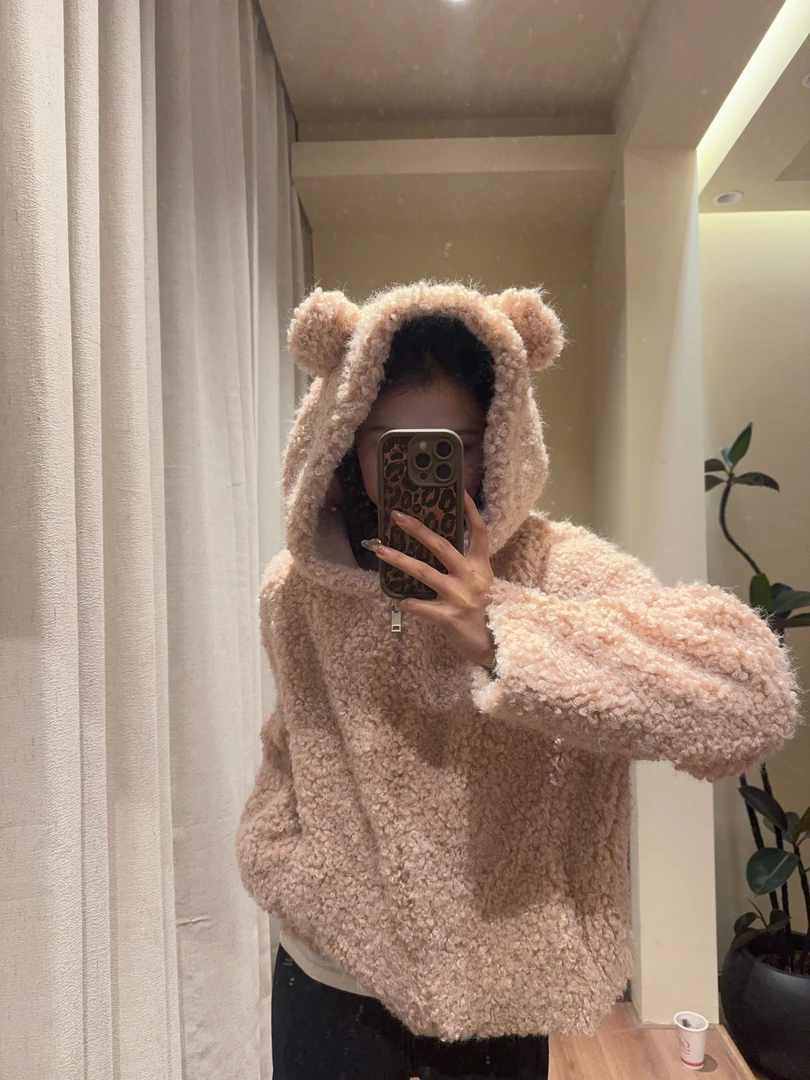 小熊耳朵外套时尚网红
