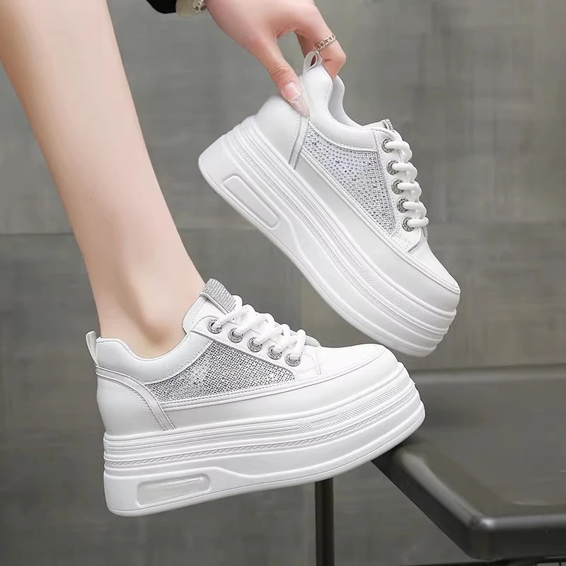 内增高女鞋2025夏季新款时尚亮钻网面透气松糕厚底板鞋休闲小白鞋