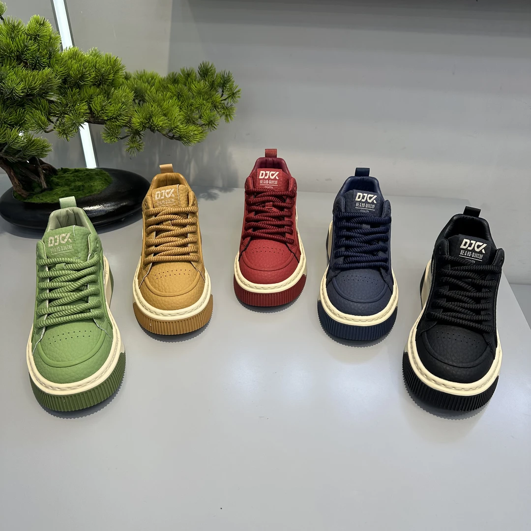 D秋季新品男士休闲鞋时尚百搭低帮厚底皮面运动板鞋