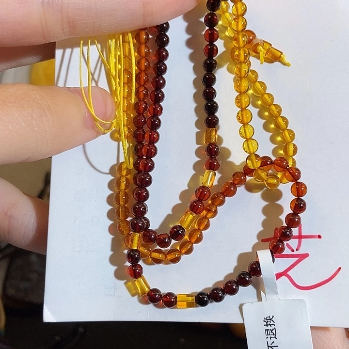 筱***黎琥珀未镶嵌珠宝奇石