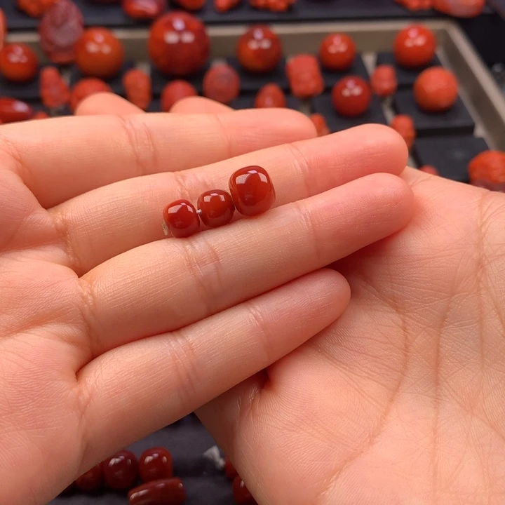 棉****南红玛瑙未镶嵌套装