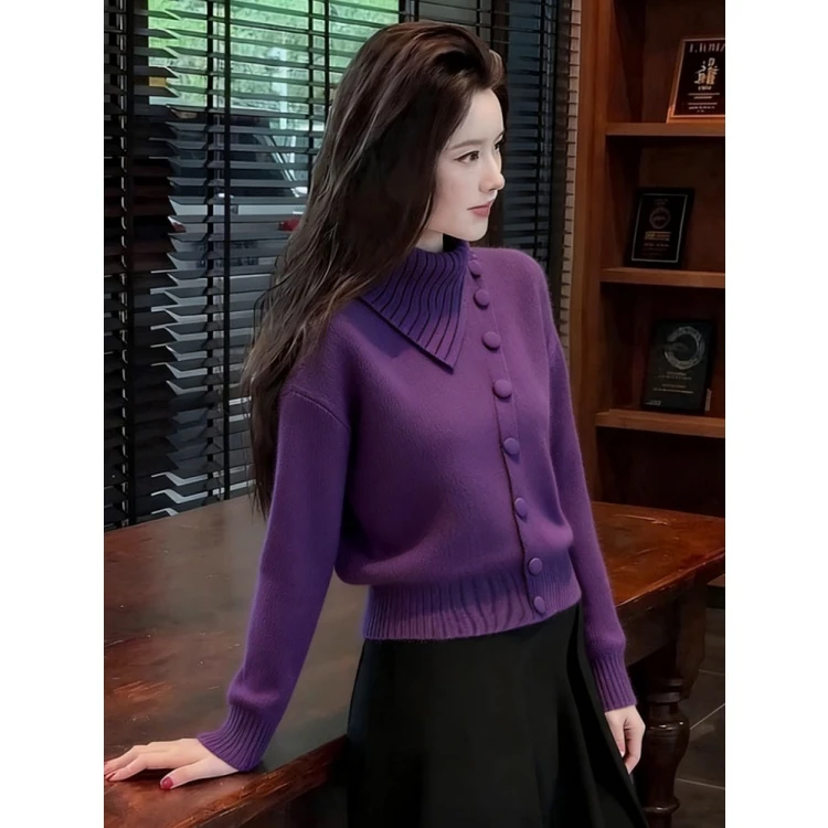 2025韩系不规侧单排扣针织衫女冬季高级设计感别致小众不撞款上衣