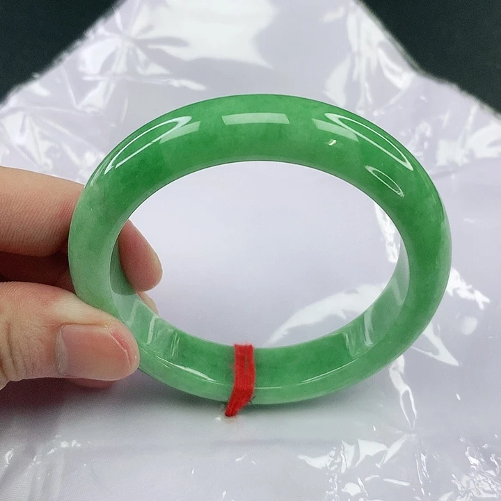 翡翠手镯未镶嵌圈55.5。1506。2