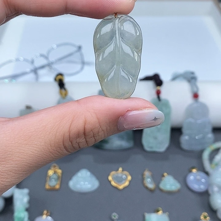 翡翠未镶嵌颈饰12345678