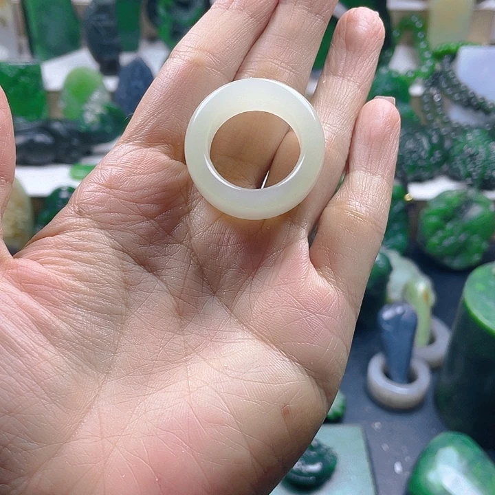 和田玉未镶嵌珠宝半成品