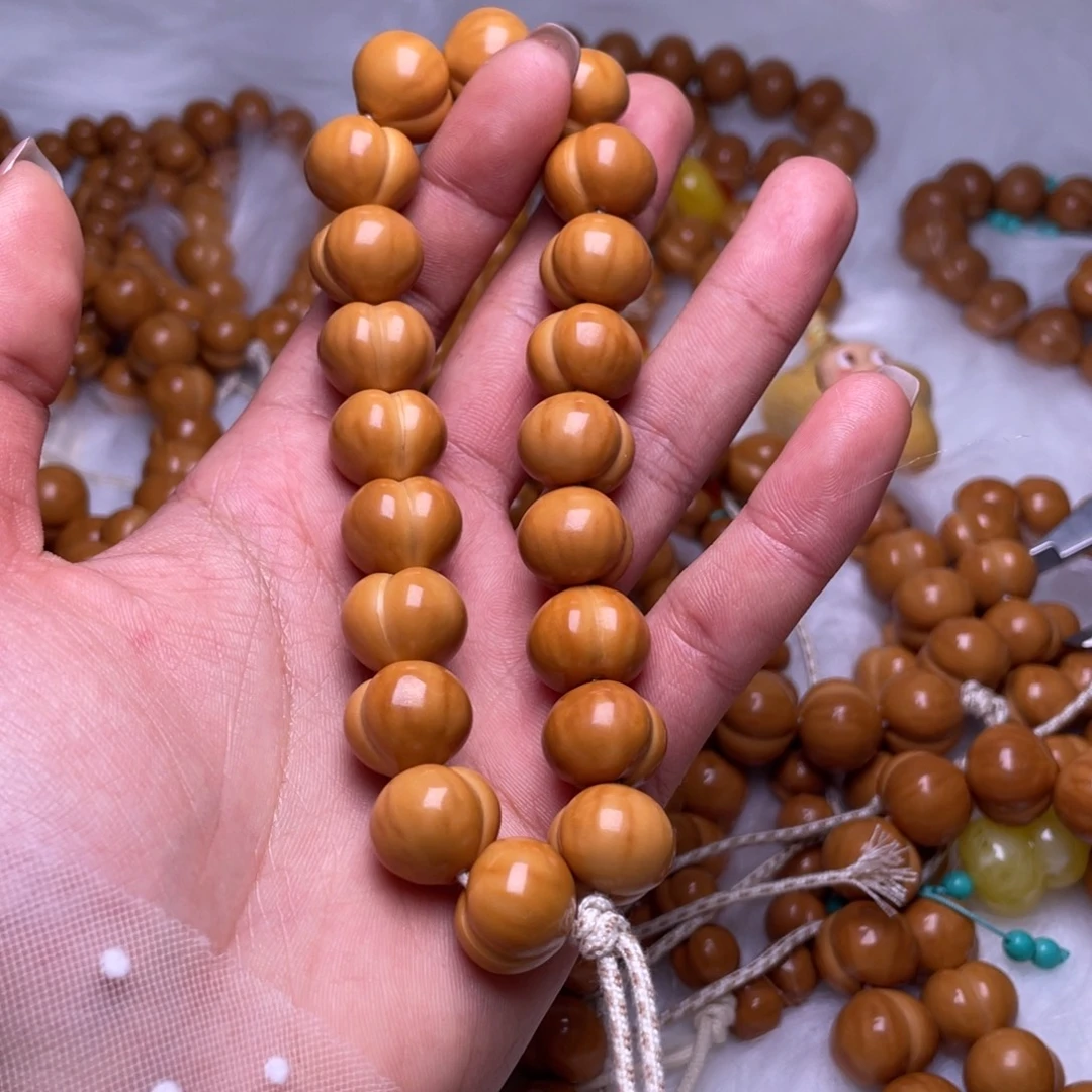 老****猴头核桃吊坠15手工柯基屁桃手持