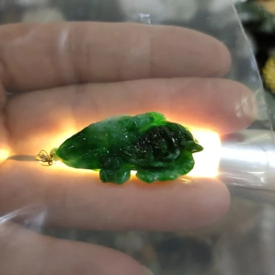 翡翠挂件未镶嵌定制翡翠满绿的百财吊坠
