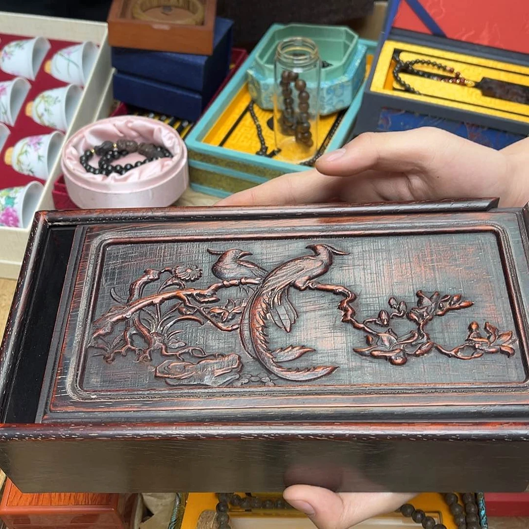 大叶紫檀（黑酸枝木类）