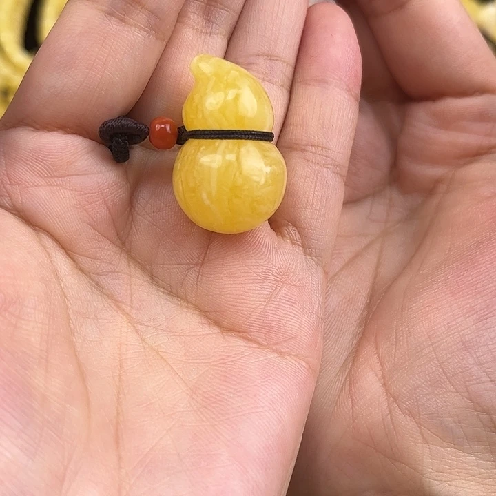 琥珀颈饰未镶嵌琥珀