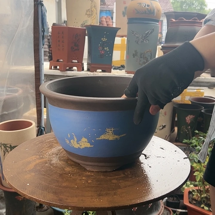 宜兴紫砂花盆30蓝山水