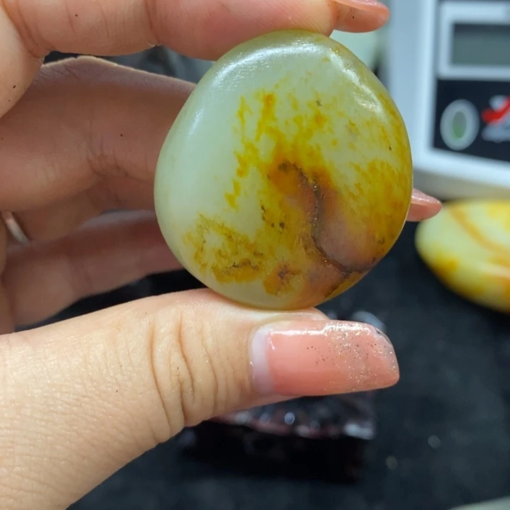 未镶嵌和田玉（糖玉）挂件
