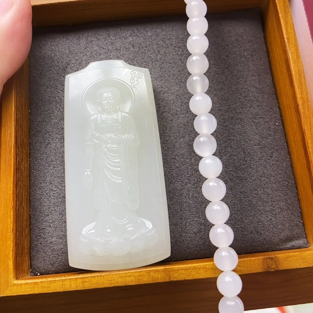 用***6和田玉未镶嵌颈饰