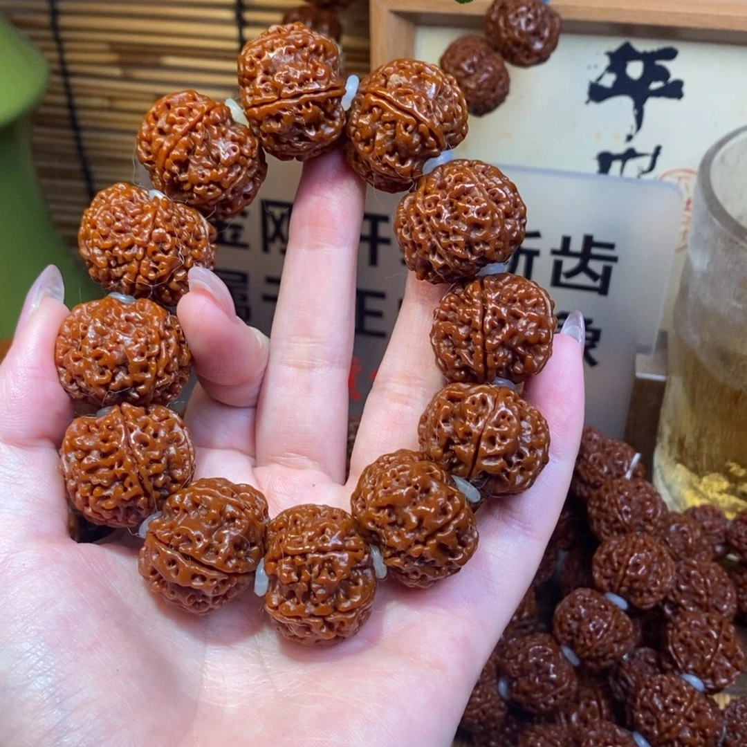 金刚菩提吊坠236。  肉。