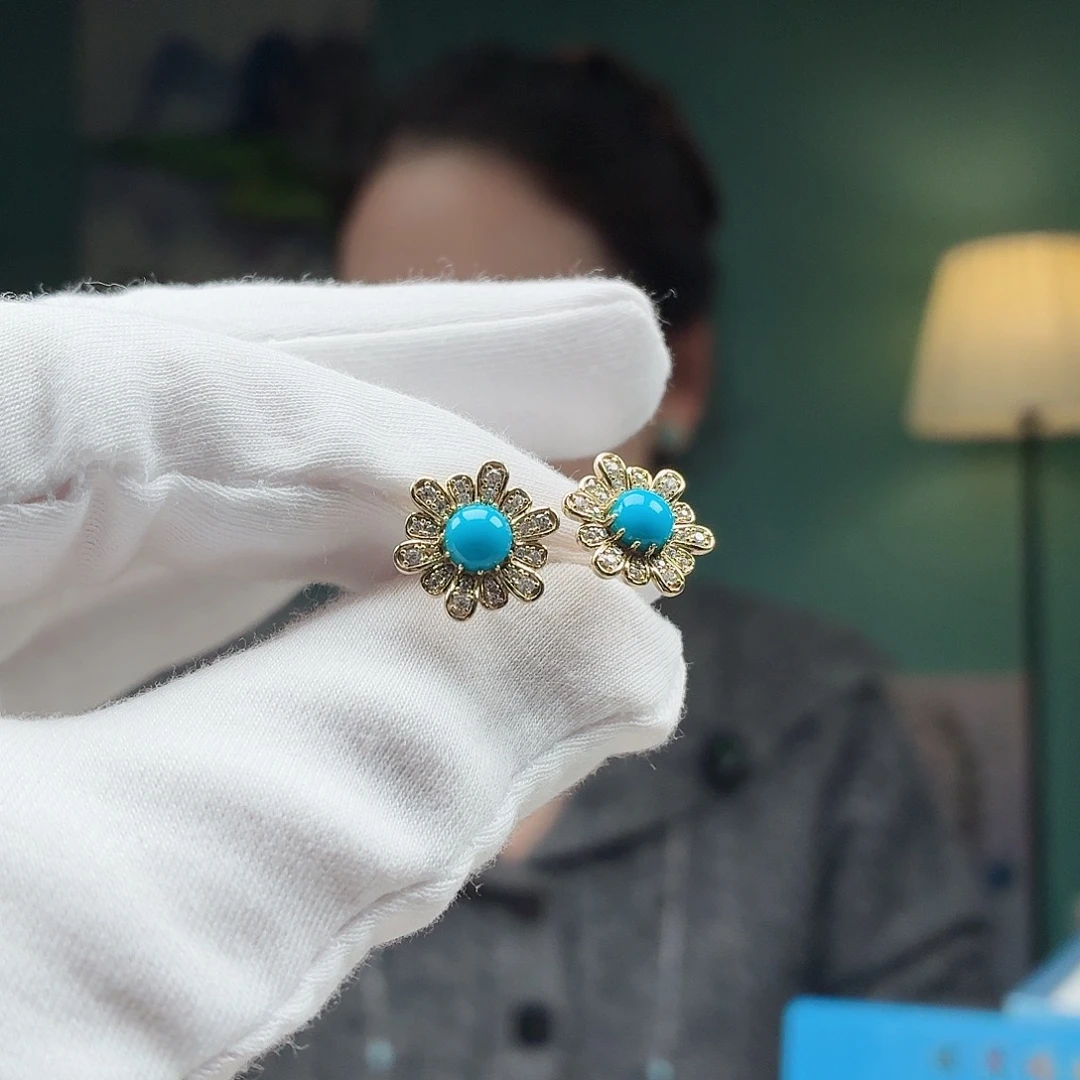 绿松石未镶嵌珠宝奇石