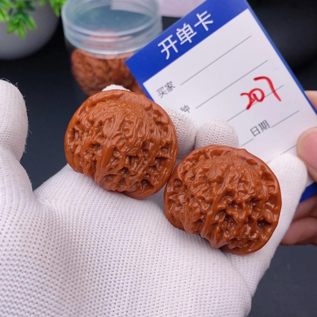 文玩核桃把件40红狮子207