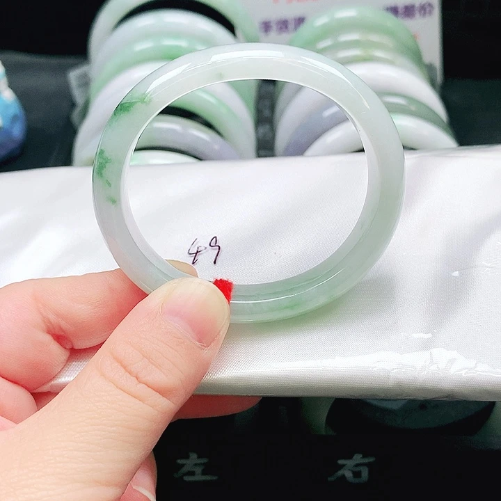翡翠未镶嵌手镯135