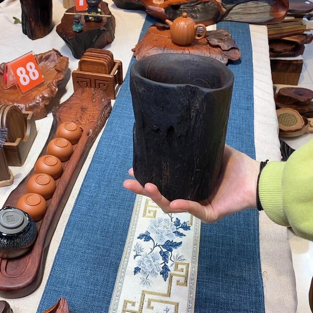 缅甸鸡翅木随形笔筒