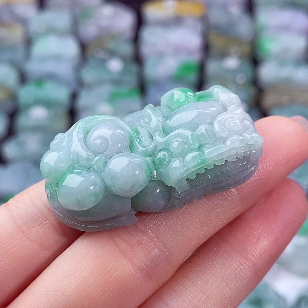 颈饰未镶嵌翡翠天然