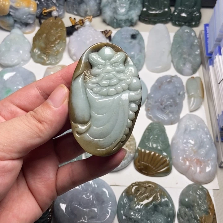 颈饰未镶嵌翡翠达摩47