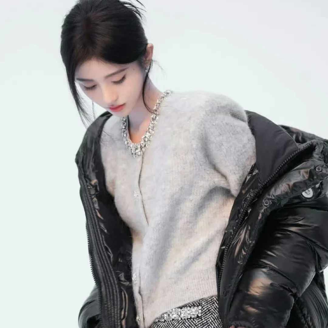 鞠婧祎明星同款春秋新款长袖短款钉珠圆领针织衫上衣时尚开衫外套