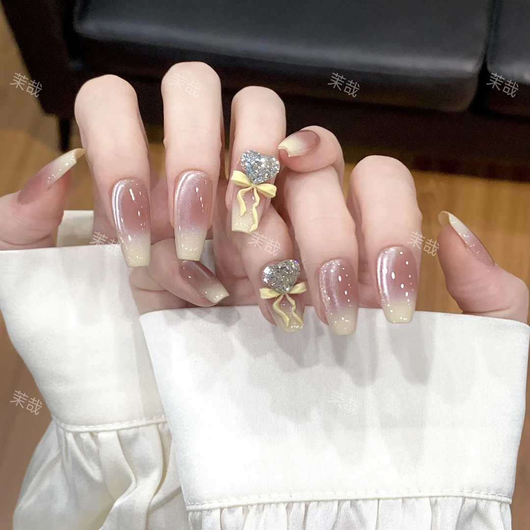 茉哉I现货【甜心奶芙】纯手工定制美甲拆卸穿戴甲A4005