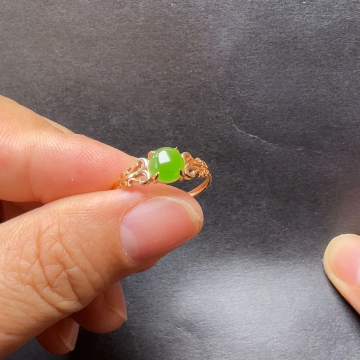 和田玉（碧玉）18K金镶嵌戒指