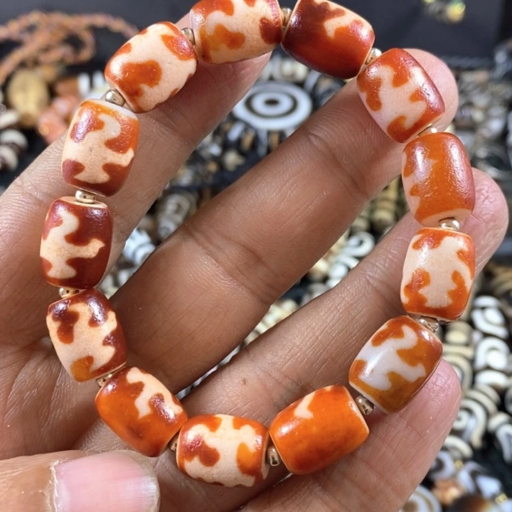 只买单纯的吊坠，没带链子，属的性质。
