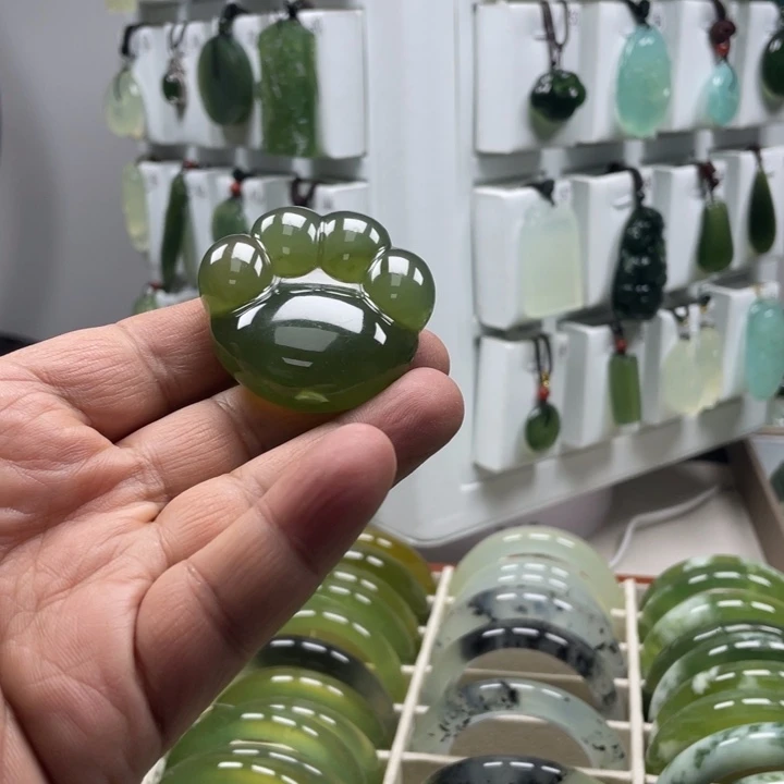 蛇纹石玉合金颈饰