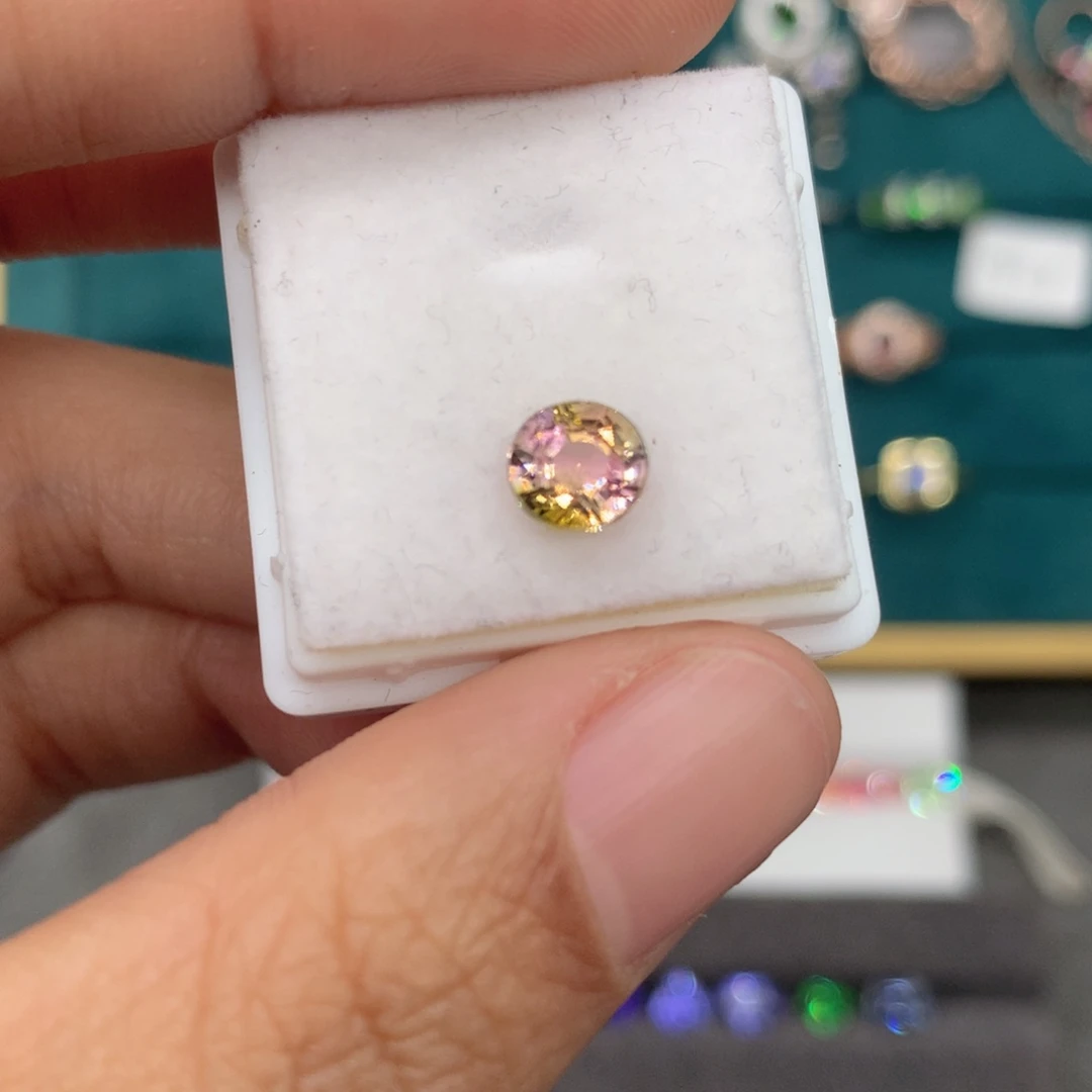 已***此裸石碧玺未镶嵌1.1克拉