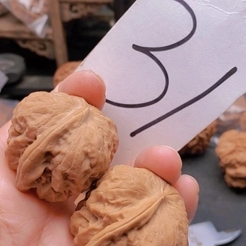 吊坠桃核40达摩一根筋